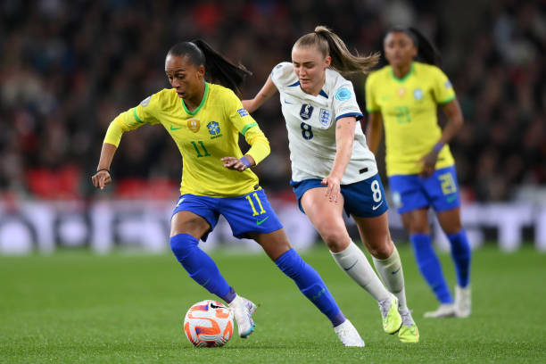 他不仅仅是 他不仅仅是