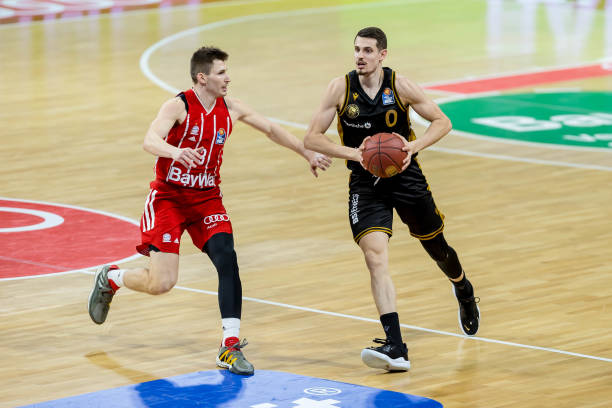 参考库里的 参考库里的