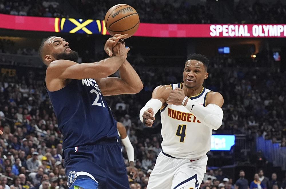 中国游泳的 中国游泳的